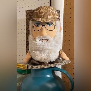 Duck Dynasty Si Says Plush Doll Head. Press Beard and He Talks. Never Used. $6.